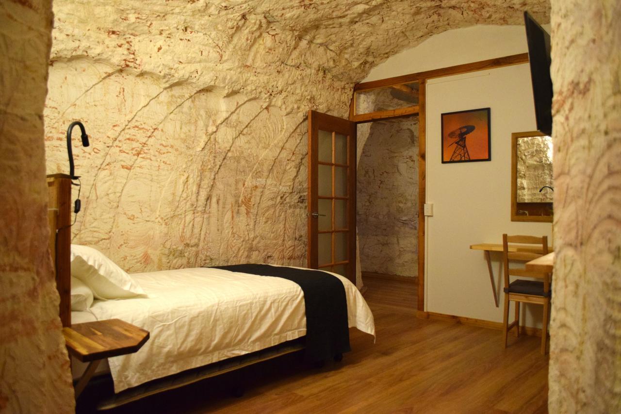 Dug Out B&B Coober Pedy Εξωτερικό φωτογραφία
