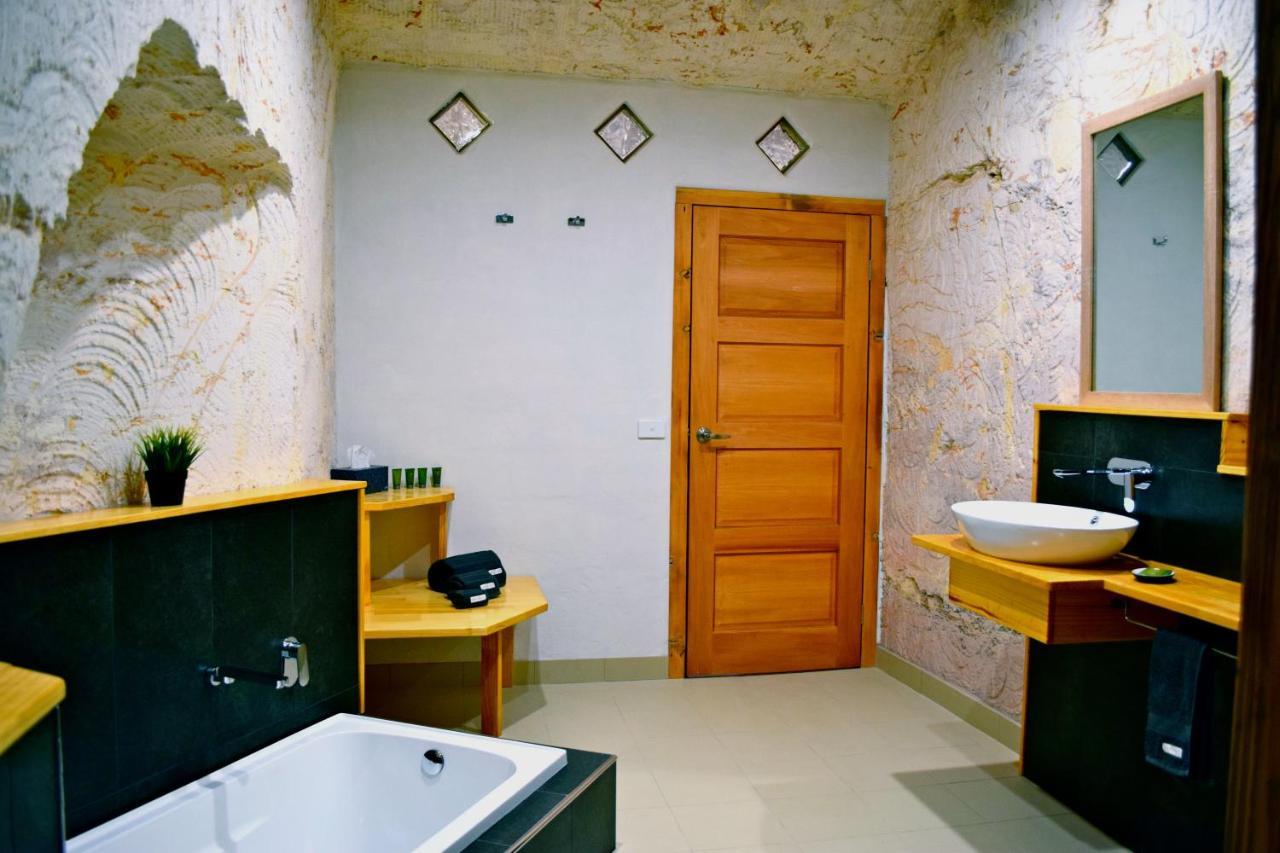 Dug Out B&B Coober Pedy Εξωτερικό φωτογραφία